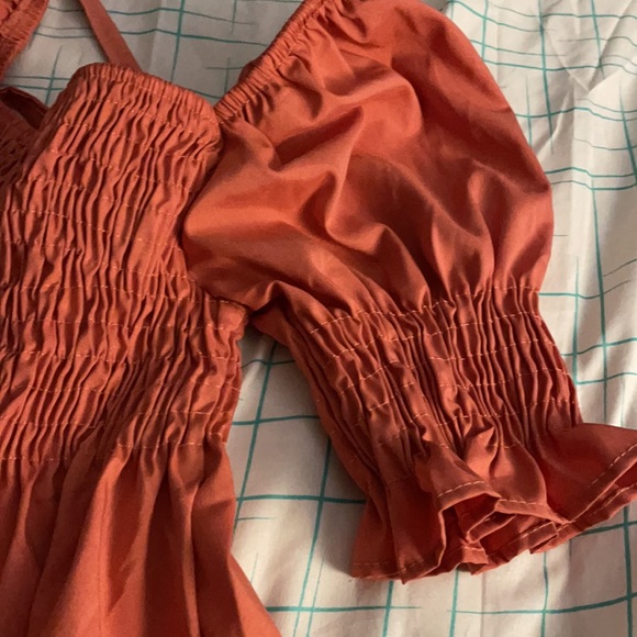 Smocking detail top - Picture 3 of 3